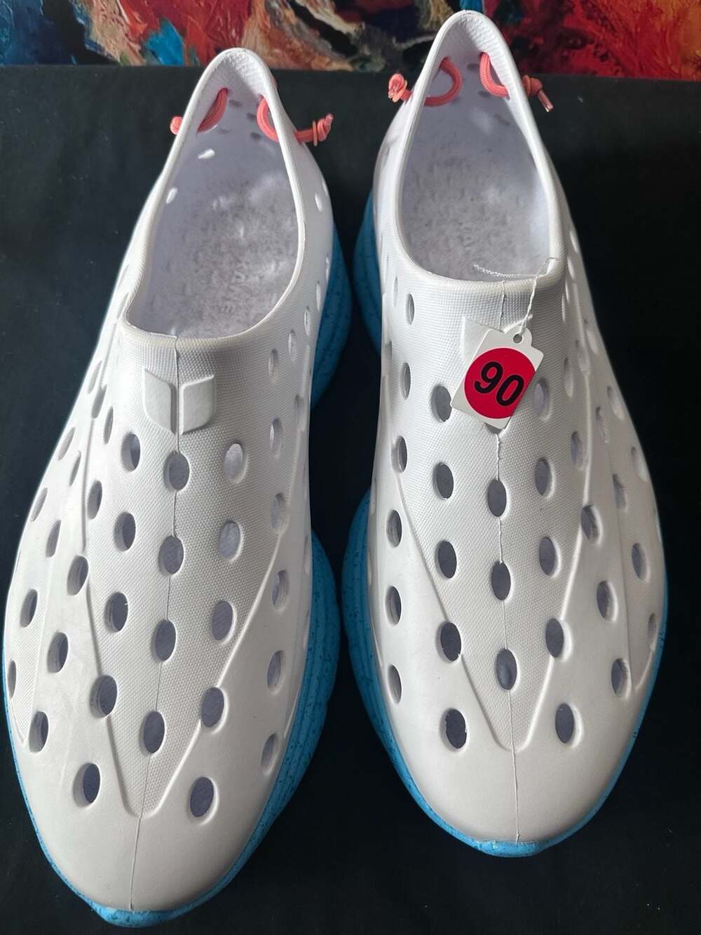 No.90 Kane Revive Active Recovery Shoe in White and Pacific Speckle